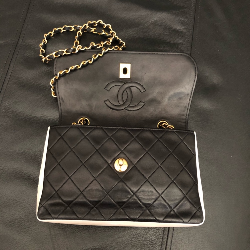 SOLD**Chanel Classic Vintage Two Tone Flap Bag - Picture 4 of 15